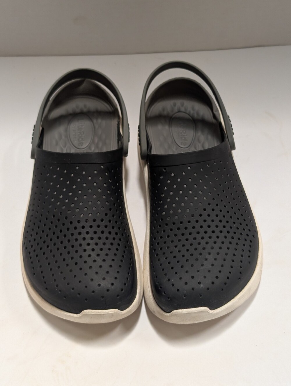 Crocs Men's 9 Clogs LiteRide 360 Slip On Comfortable Shoes Black Gray